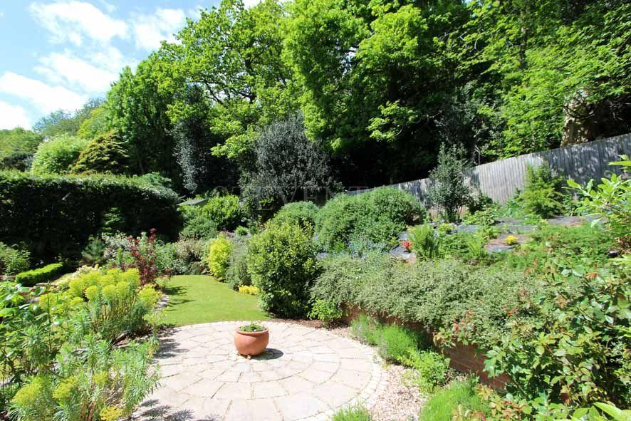 High Meadows, Compton, Wolverhampton, WV6 4 bed detached house £485,000