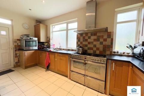 4 bedroom bungalow for sale - Romway Avenue, Leicester, LE5