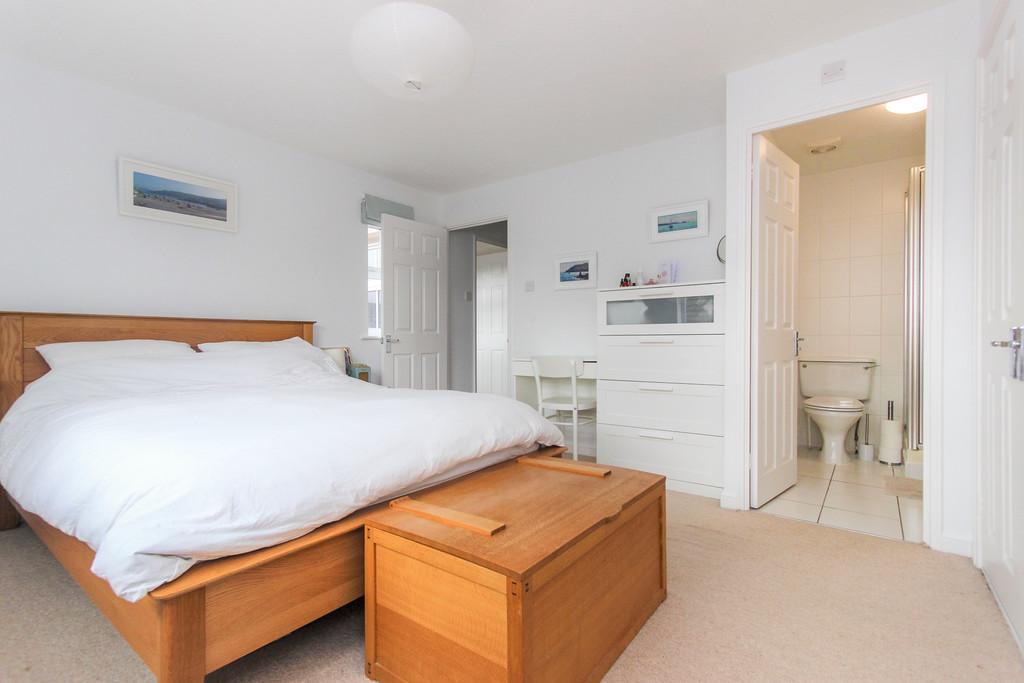 Principal bedroom with en-suite