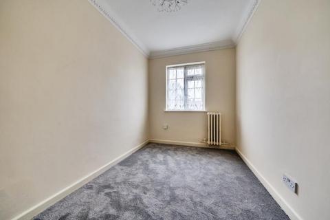 undefined, Hendon Avenue,  Finchley,  N3