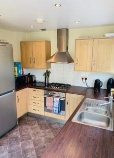 4 bedroom townhouse to rent, Olympic Street, Openshaw, Manchester. M11 3BH
