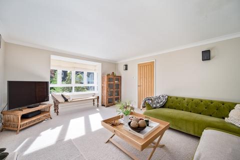 31 Apsley Grove, Dorridge, Solihull, B93 8QP