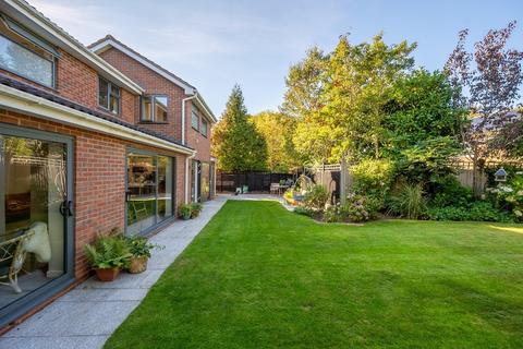 31 Apsley Grove, Dorridge, Solihull, B93 8QP