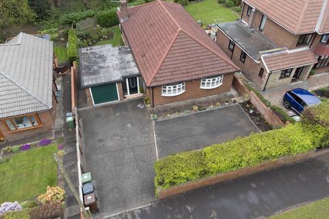 3 bedroom detached bungalow for sale - Fixby Road, Fixby