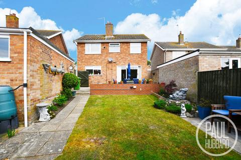 29 Blackberry Way, Lowestoft, NR32 3HF