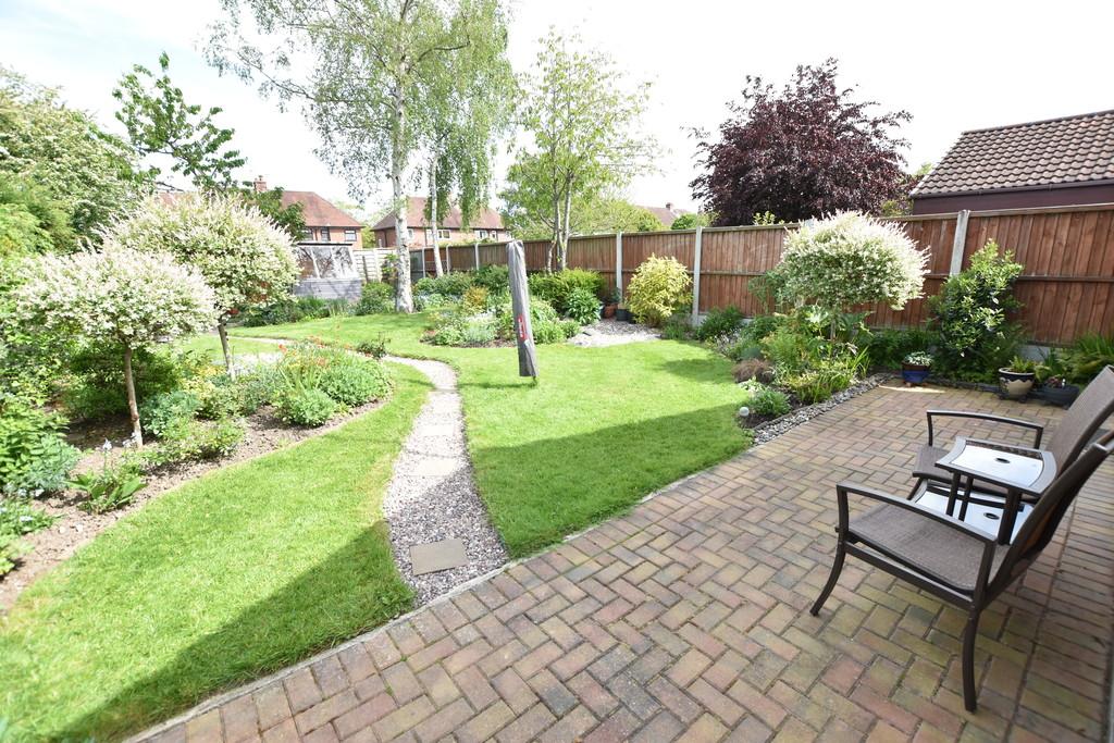 Barony Way, Chester 4 bed detached bungalow £295,000