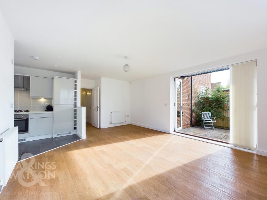 Waterside Drive, Ditchingham, Bungay 2 bed apartment £950 pcm (£219 pw)