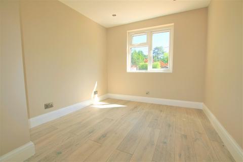 1 bedroom detached house to rent, Farnham Royal