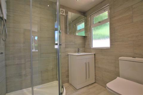 1 bedroom detached house to rent, Farnham Royal