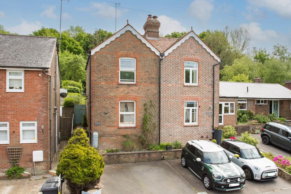 Western Road, Crowborough 2 bed semidetached house for sale £325,000