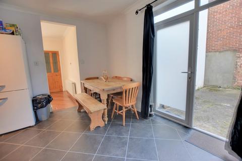 2 bedroom ground floor maisonette for sale - Hagden Lane, Watford