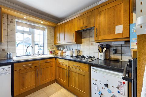 175a The Fairway, Ruislip, HA4 0SN