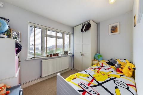 175a The Fairway, Ruislip, HA4 0SN