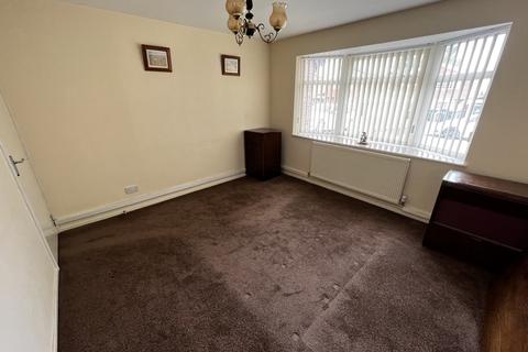 3 bedroom detached house to rent - Priory Close, Sandwell Valley, West Bromwich