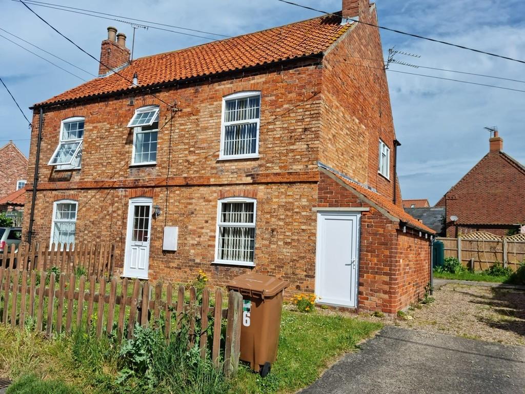 Brewery Lane, Carltonlemoorland, Lincoln 2 bed semidetached house