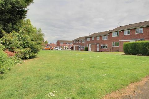 2 bedroom townhouse to rent, Stephenson Close, Groby