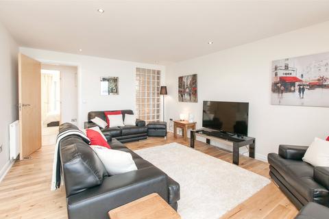 2 bedroom flat to rent - Lower Granton Road, Granton Harbour, Edinburgh, EH5