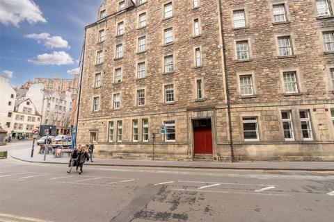 2 bedroom flat to rent, 2/1 Cowgatehead, Edinburgh, EH1