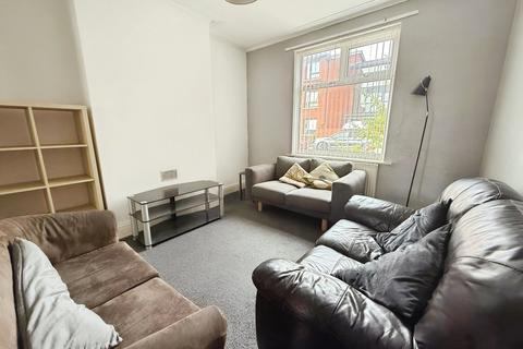 undefined, Beverly Road, Manchester, M14