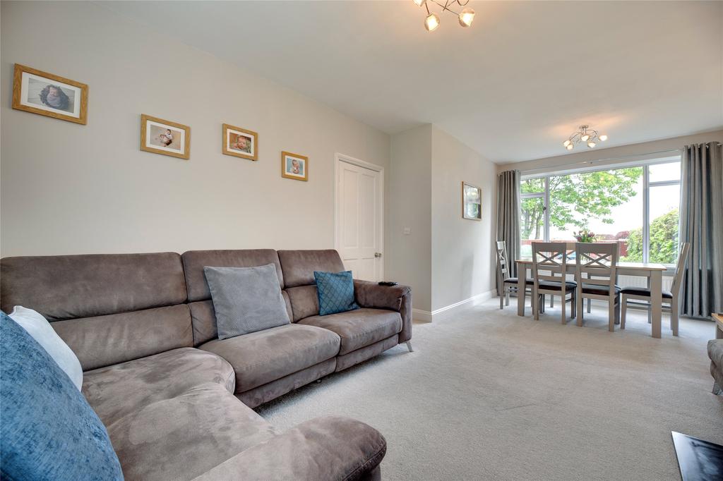 The Orchard, Whickham, NE16 4 bed terraced house £275,000