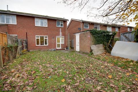 25 Hazel Close, Englefield Green, Egham, TW20 0TN
