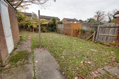 25 Hazel Close, Englefield Green, Egham, TW20 0TN