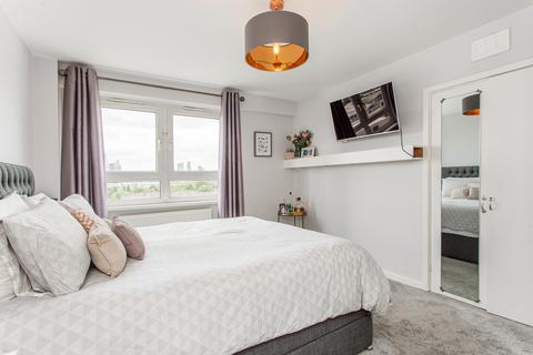 2 bedroom flat for sale - Knottisford Street, E2