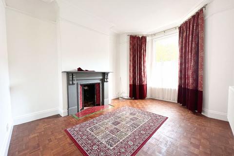 15 Amesbury Road, Cardiff, CF23 5DW
