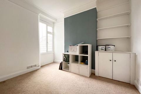 15 Amesbury Road, Cardiff, CF23 5DW