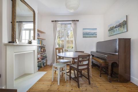 37 Abdale Road, London, W12 7ER