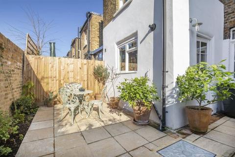 37 Abdale Road, London, W12 7ER