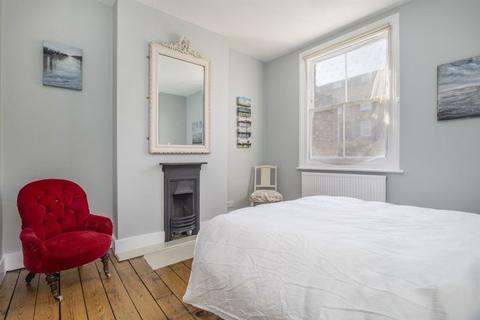 37 Abdale Road, London, W12 7ER