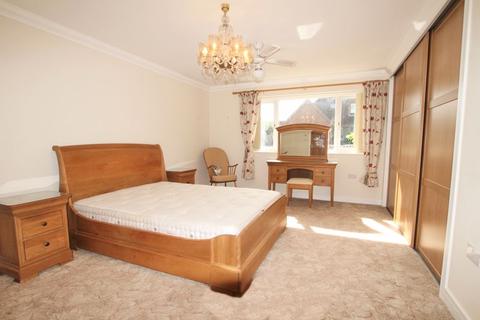 3 Nelson Park Road, St Margarets At Cliffe, Dover, CT15 6HL