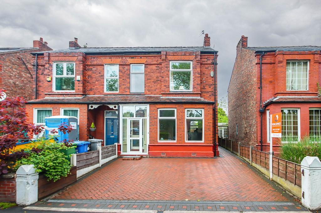 Stretford Road, Urmston, Manchester, M41 4 bed semidetached house £