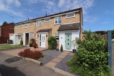 2 bedroom end of terrace house for sale - Alfriston Close, Stopsley, Luton, Bedfordshire, LU2 8RA