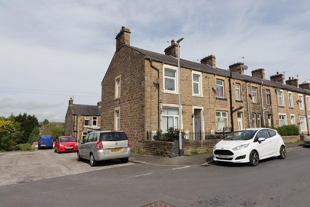 Longroyd Road, Earby, BB18 4 bed end of terrace house £147,500