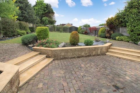 74 Hillside, Banstead, SM7 1HF