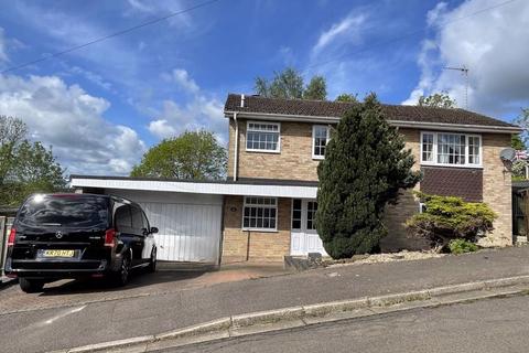 4 bedroom detached house for sale, Balmoral Avenue, off of The Broughton Road, Banbury
