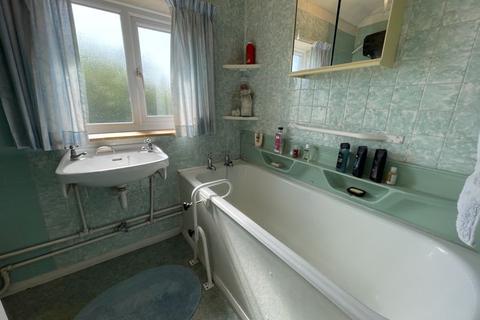 246 Romford Road, Aveley, South Ockendon, RM15 4PH