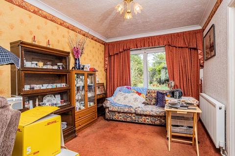 6 Allerford Court, Harrow, HA2 6AW