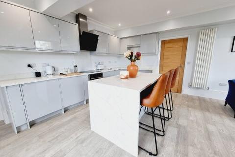 2 bedroom apartment to rent, Flat 2, 2 Victoria Terrace, Leamington Spa
