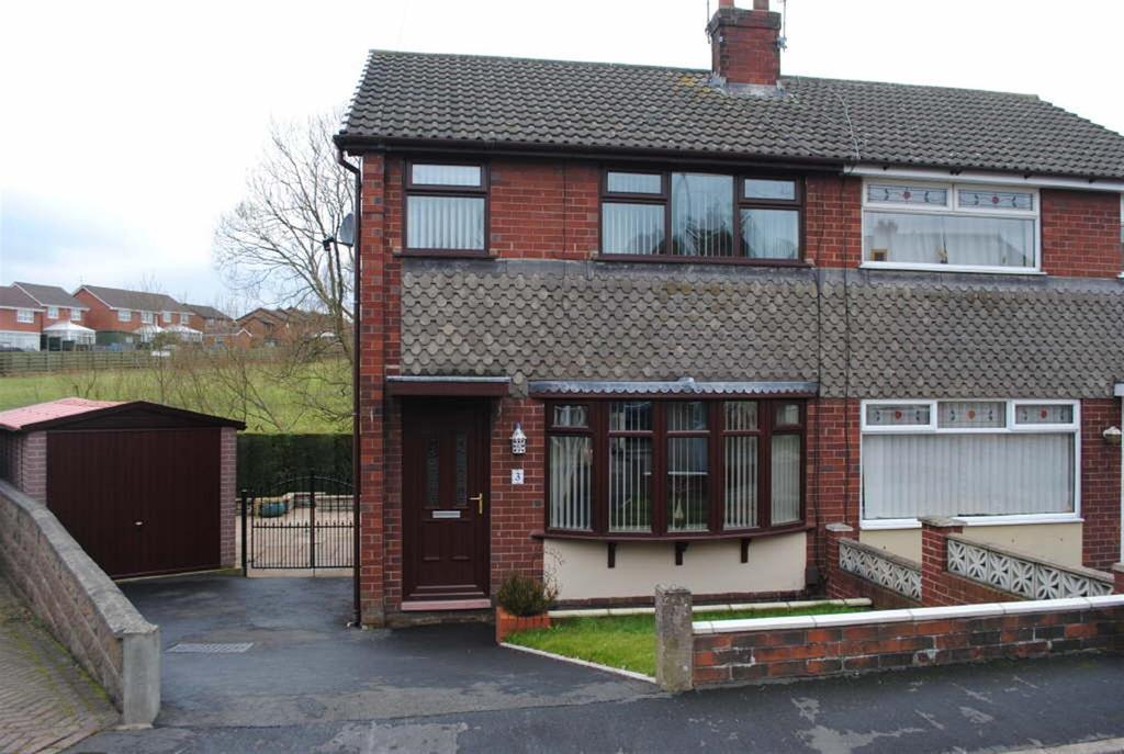 Orgreaves Close, Bradwell, Newcastle, Staffs 3 bed semidetached house