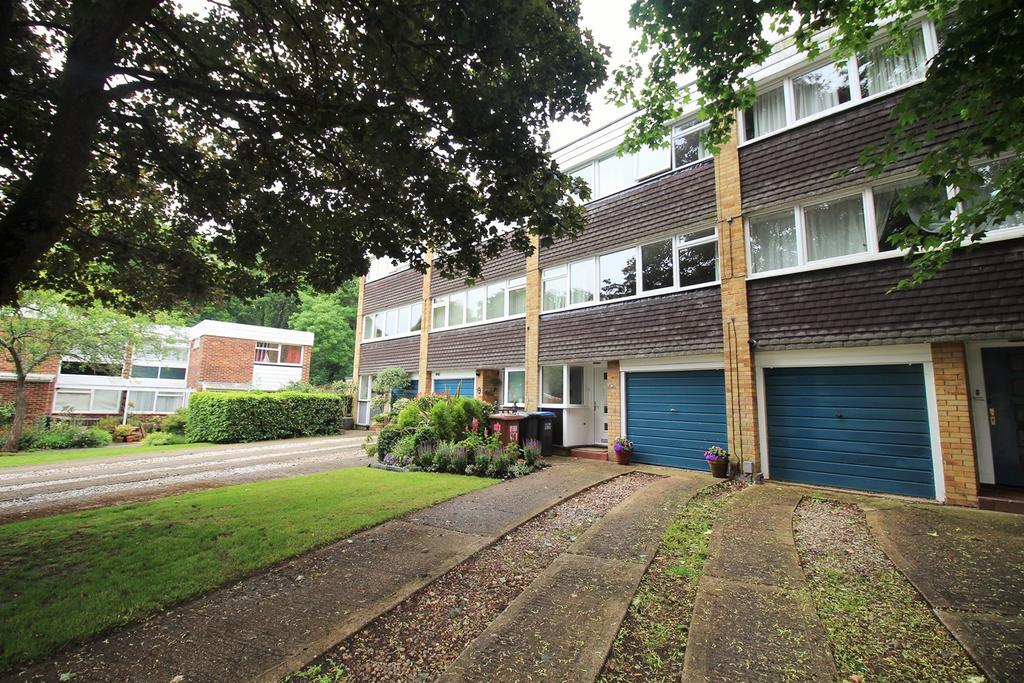Park Meadow, Hatfield, AL9 3 bed townhouse £1,700 pcm (£392 pw)