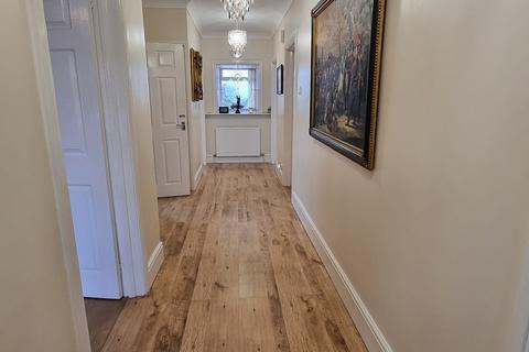 5 bedroom detached bungalow for sale - Thorne Crescent, Bexhill-on-Sea, TN39