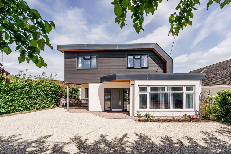 Bucknell Road, Bicester 5 bed detached house £775,000