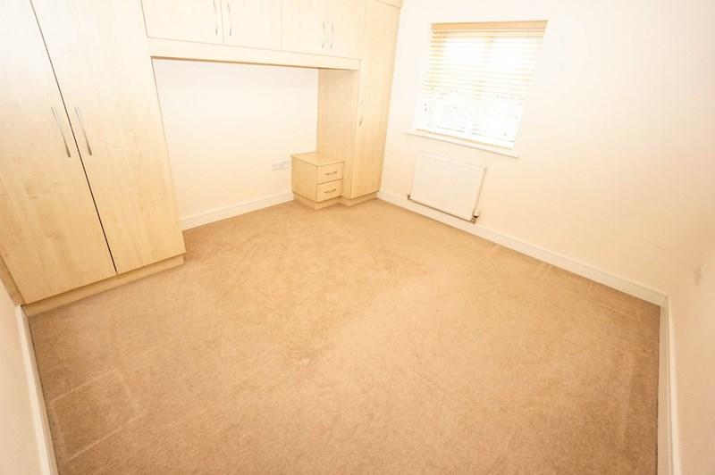 Purlbrook Court, Horwich 2 bed apartment £625 pcm (£144 pw)