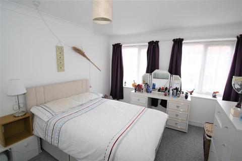 2 bedroom retirement property to rent - Stadium Road, Southend-On-Sea
