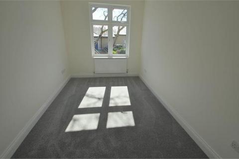 2 bedroom flat to rent, The Broadway, Mill Hill, NW7