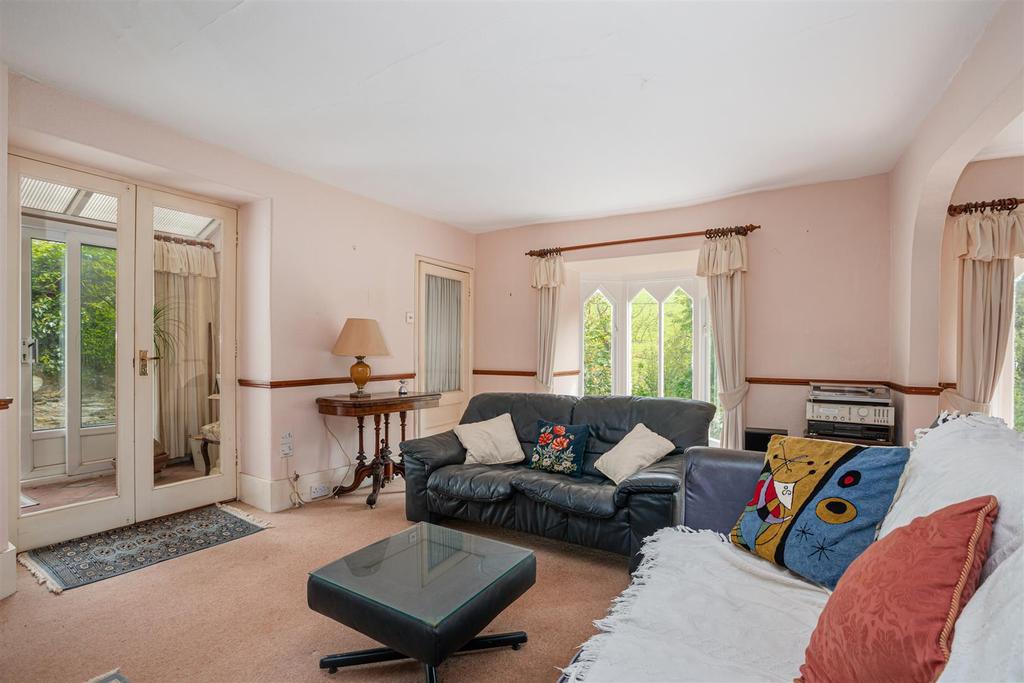 A 18 - Gothic Cottage Dartmouth - 220428.jpg