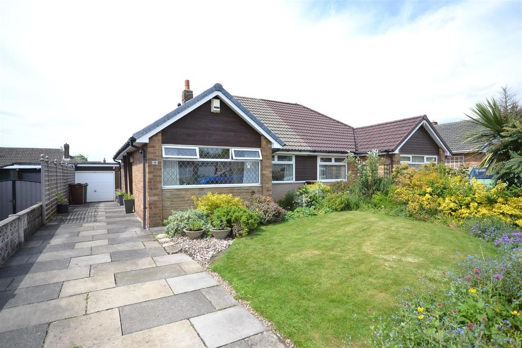Derwent Avenue, Garforth, Leeds 2 bed semidetached bungalow £265,000